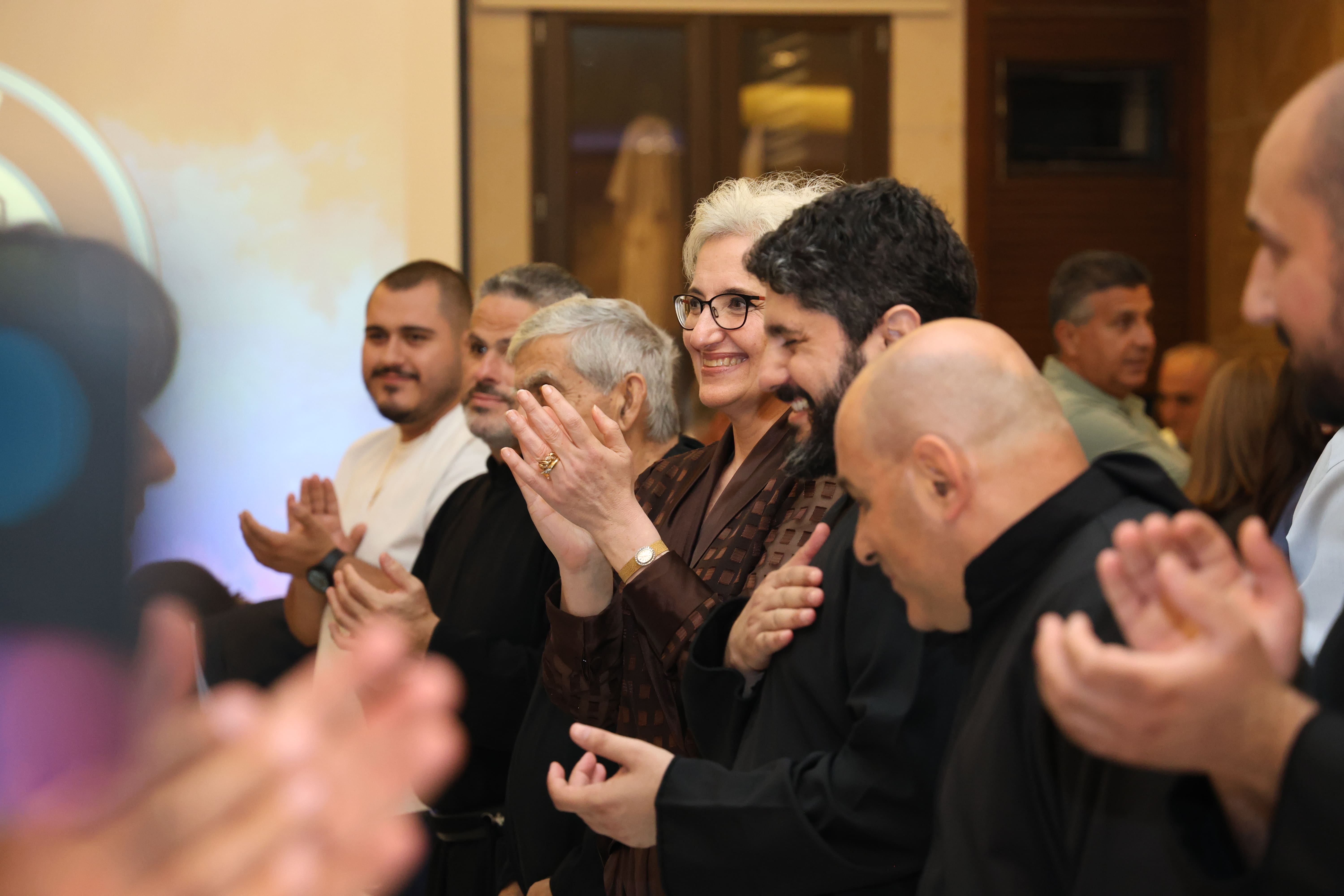 مبروكٌ للأبِ الرئيس على وسام الاستحقاق