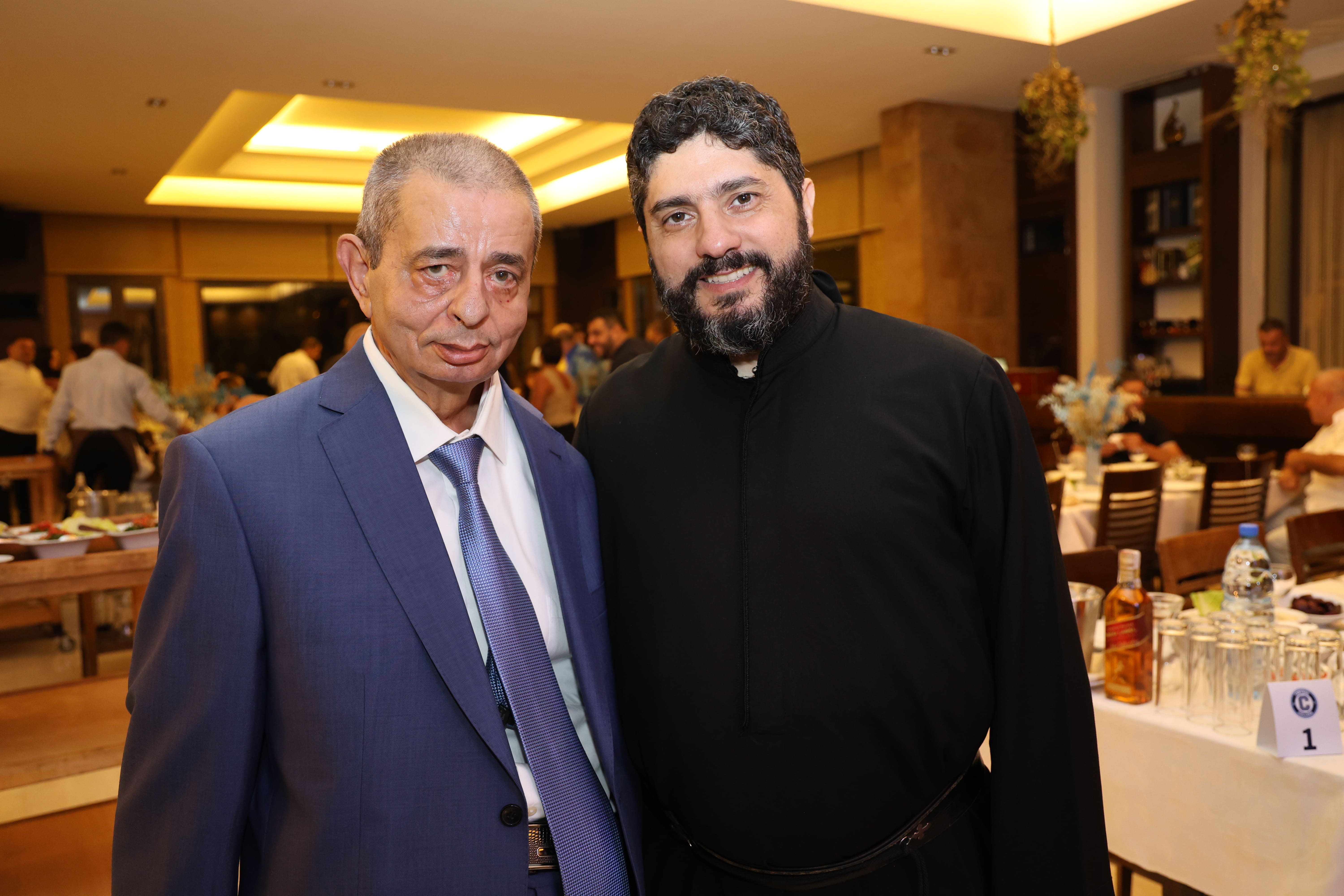 مبروكٌ للأبِ الرئيس على وسام الاستحقاق